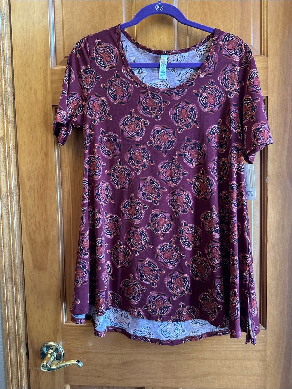 LuLaRoe Perfect T Burgundy Floral Short Sleeve Scoop Neck Top